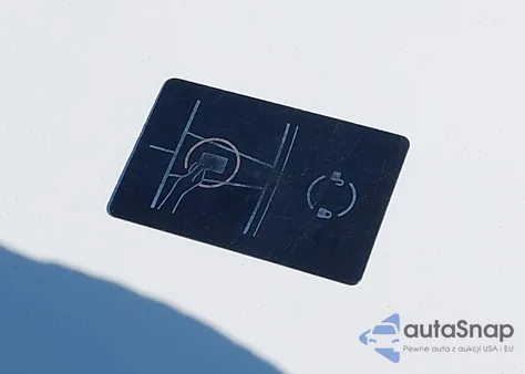 2021 Tesla Model Y Long Range Dual Motor All-Wheel Drive z USA, uszkodzony, nr VIN 5YJYGAEE0MF259460